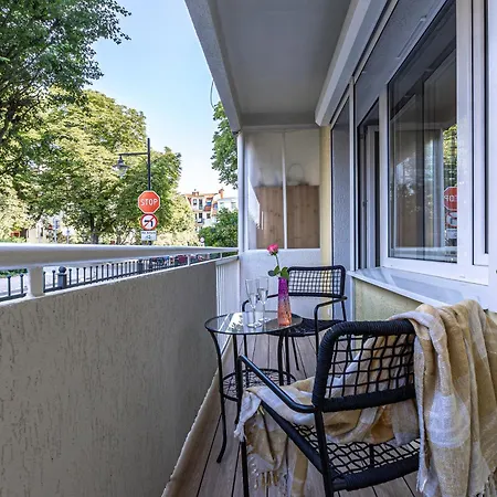 Apartment Trojmiejskie - Center For 2 Grottgera Zoppot
